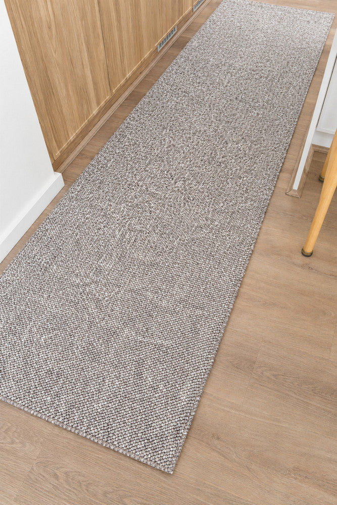 Drift Pebble Taupe Runner