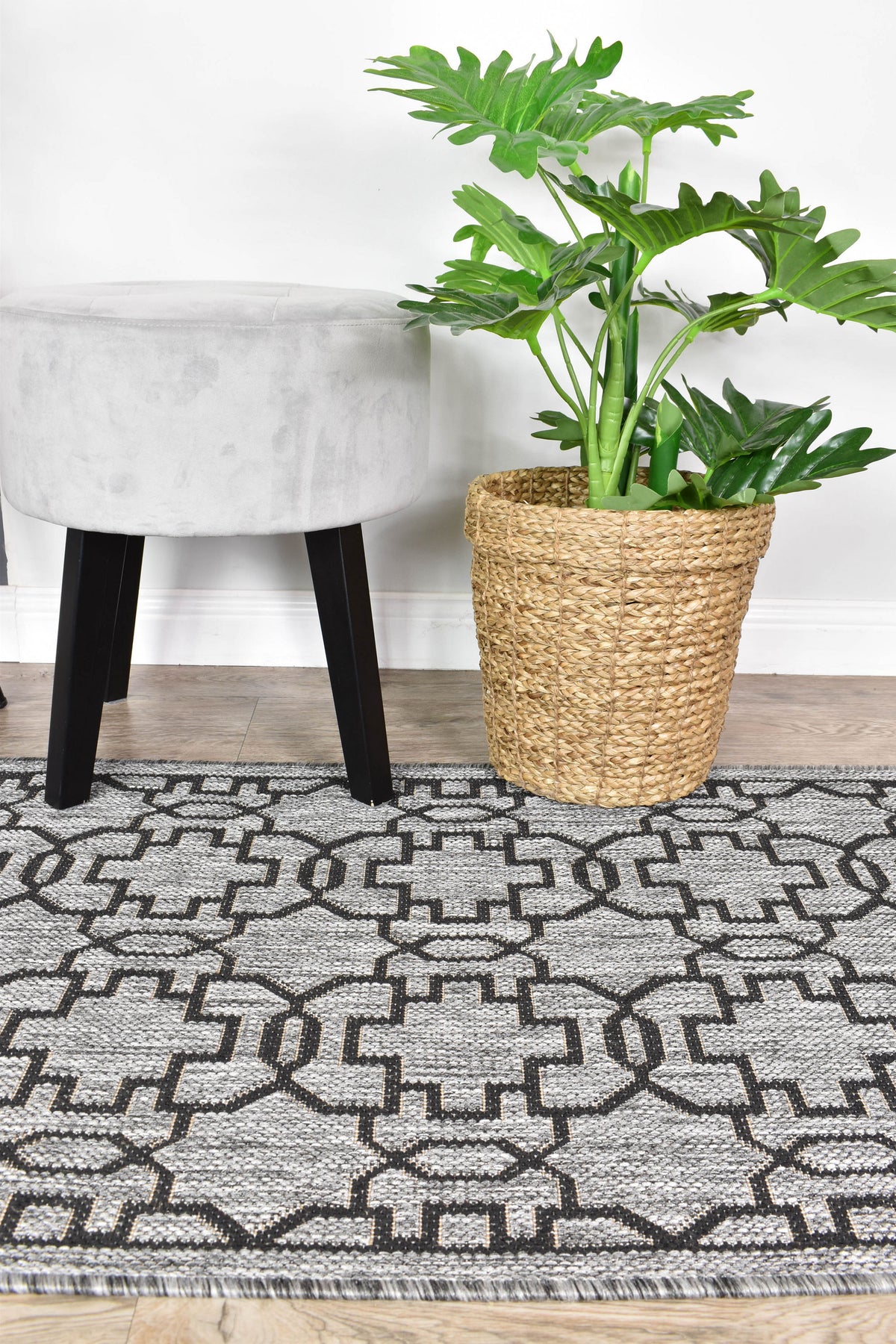 Long Island Grey Black Rug 208-DM9E