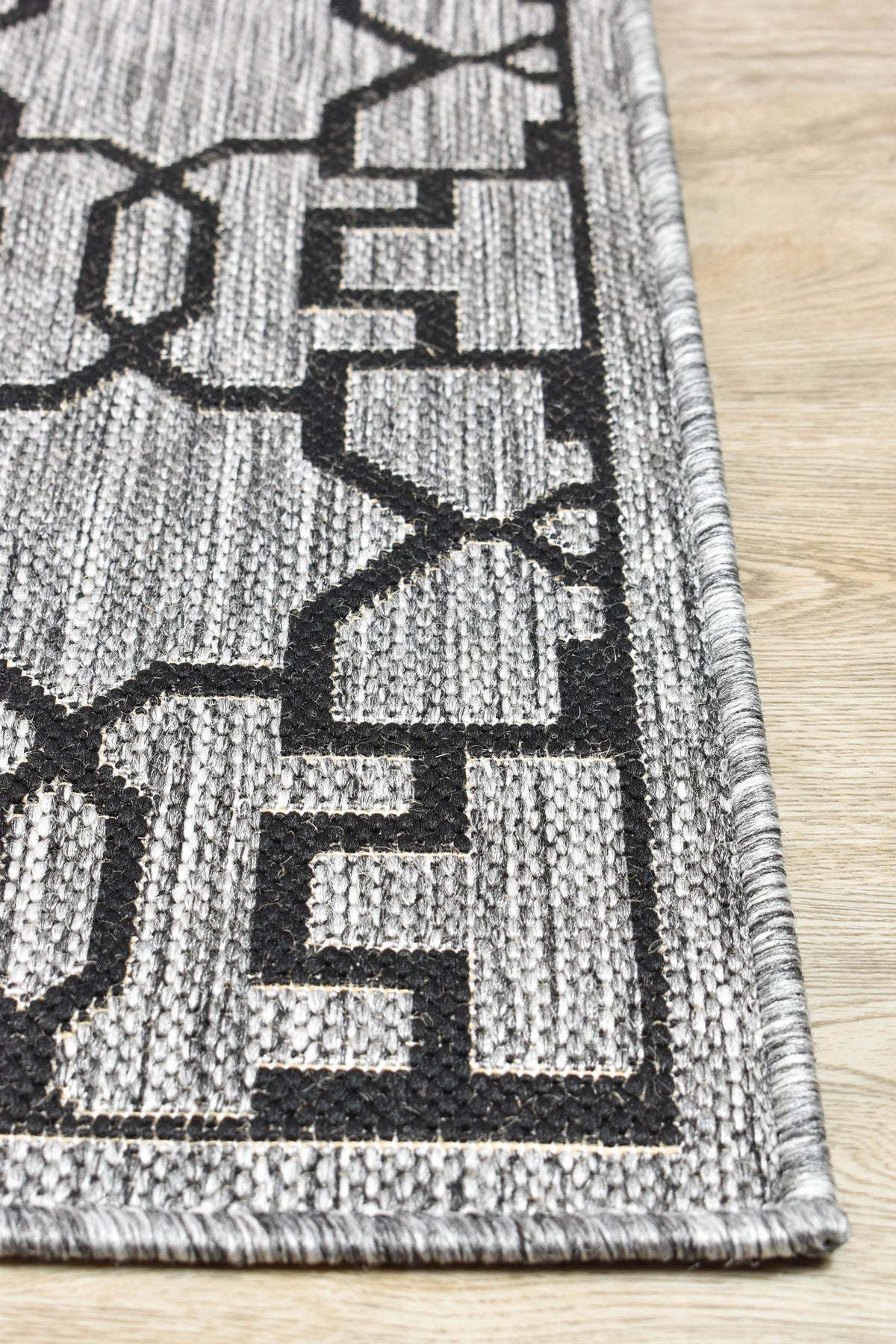 Long Island Grey Black Rug 208-DM9E