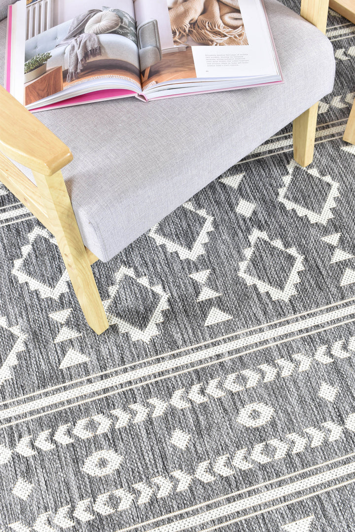 Long Island Grey Cream Rug 3333-GU6E