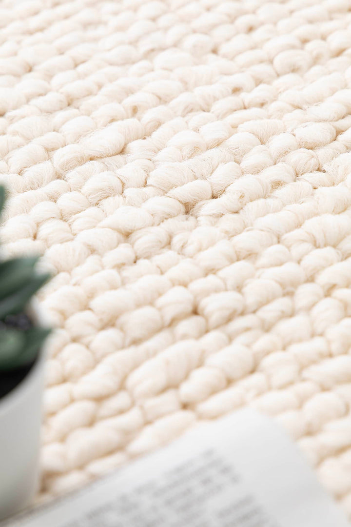 Lyo White Ivory Runner
