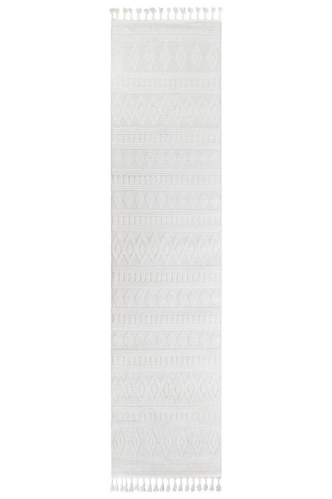 Mia A1211A Cream Runner