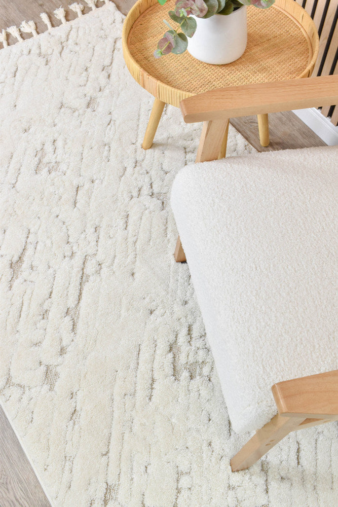 Mia A1327A Cream Runner