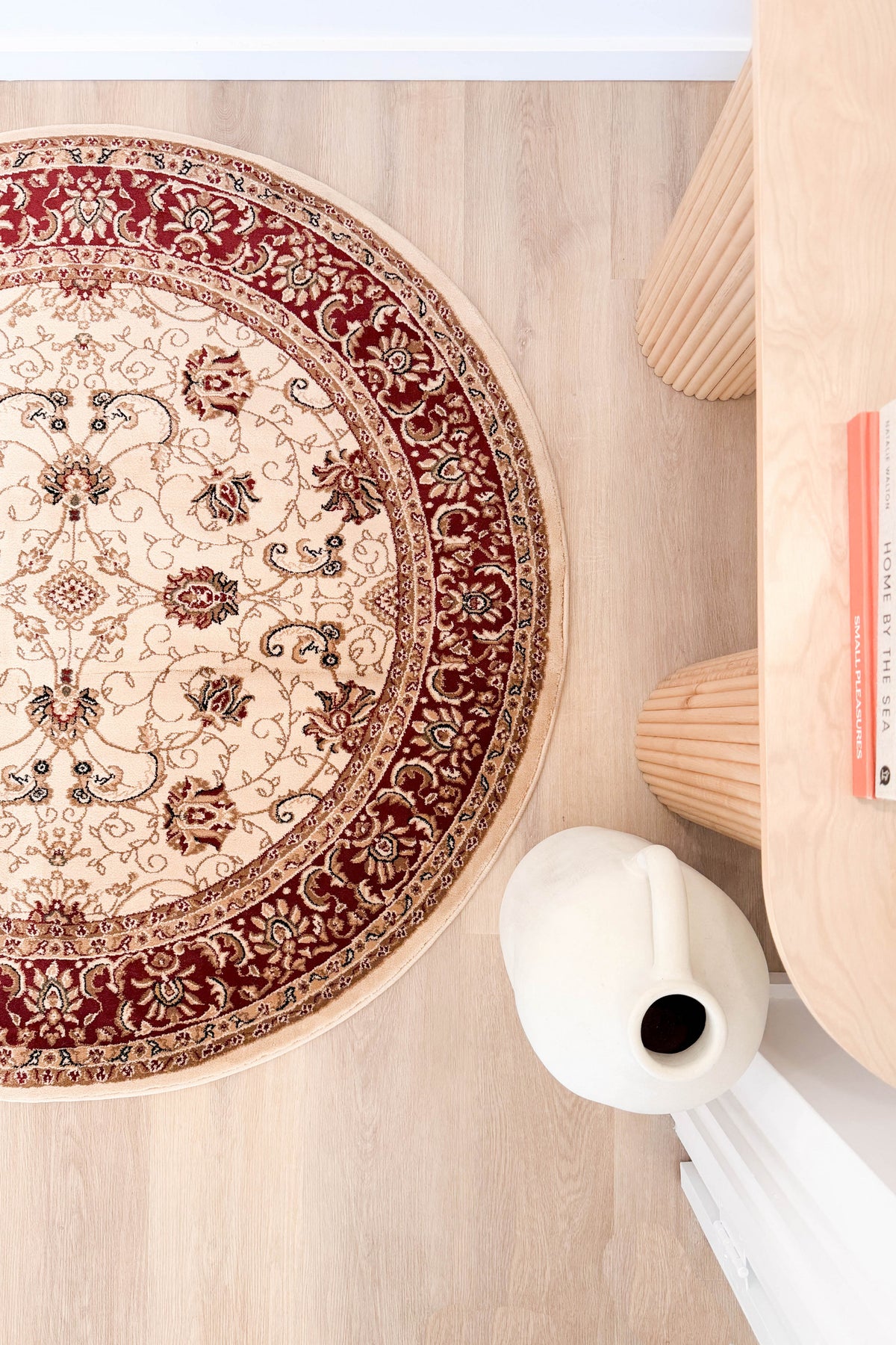 Riviera Traditional 84 Cream Red Round Rug