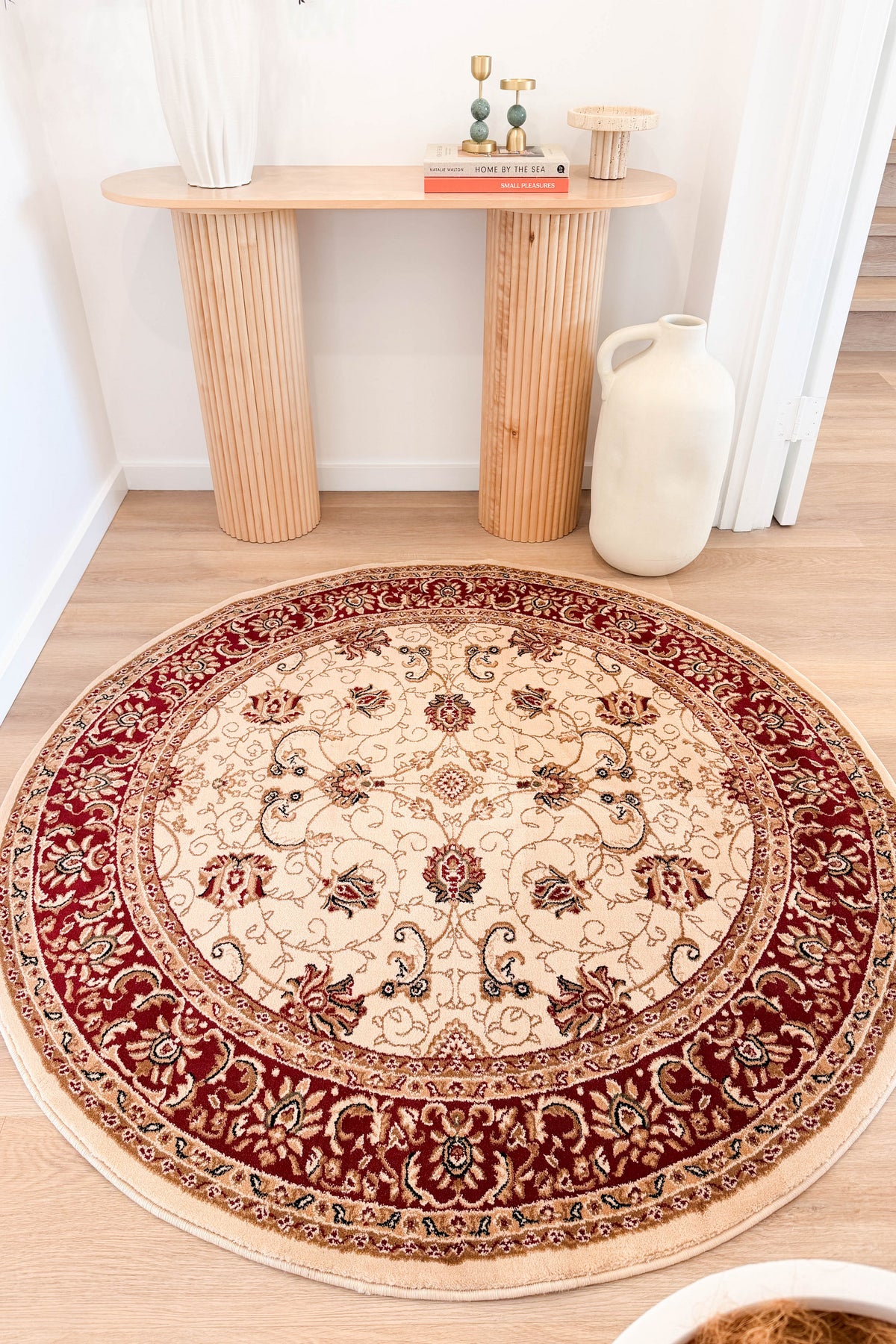 Riviera Traditional 84 Cream Red Round Rug