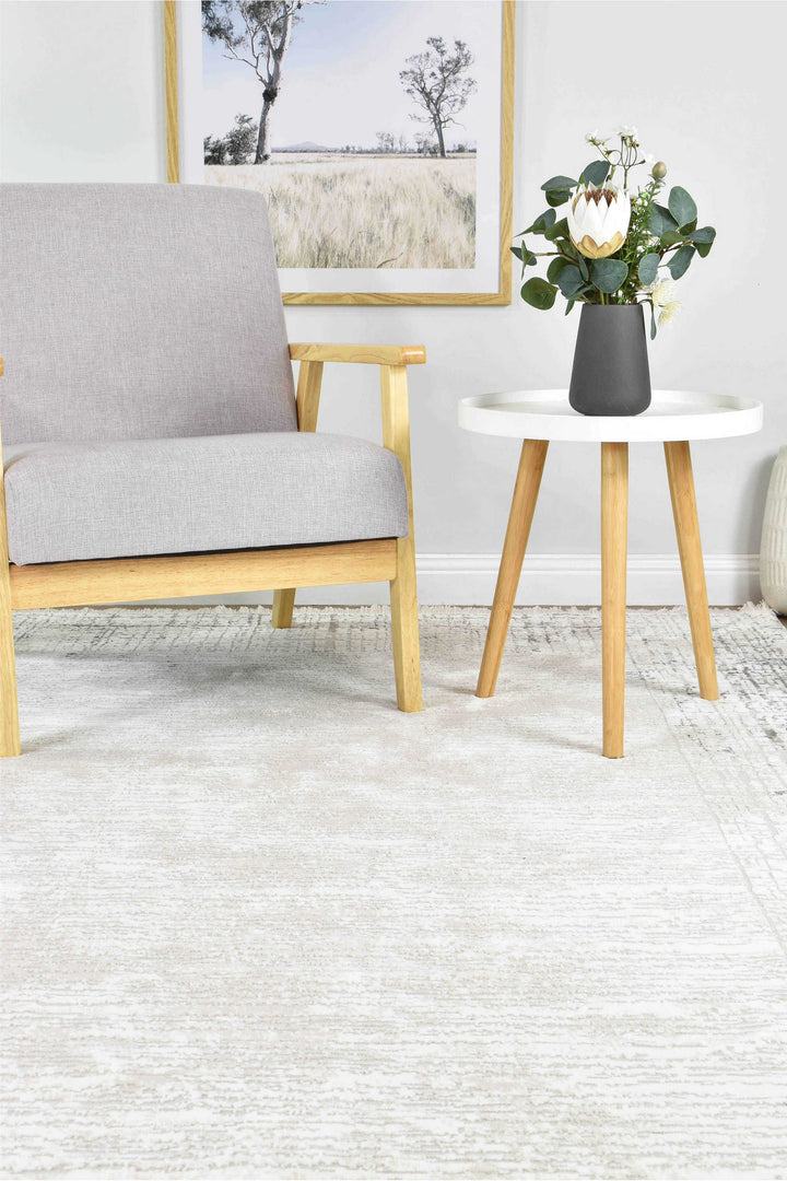 Lyonesse 25420A Beige Bravado