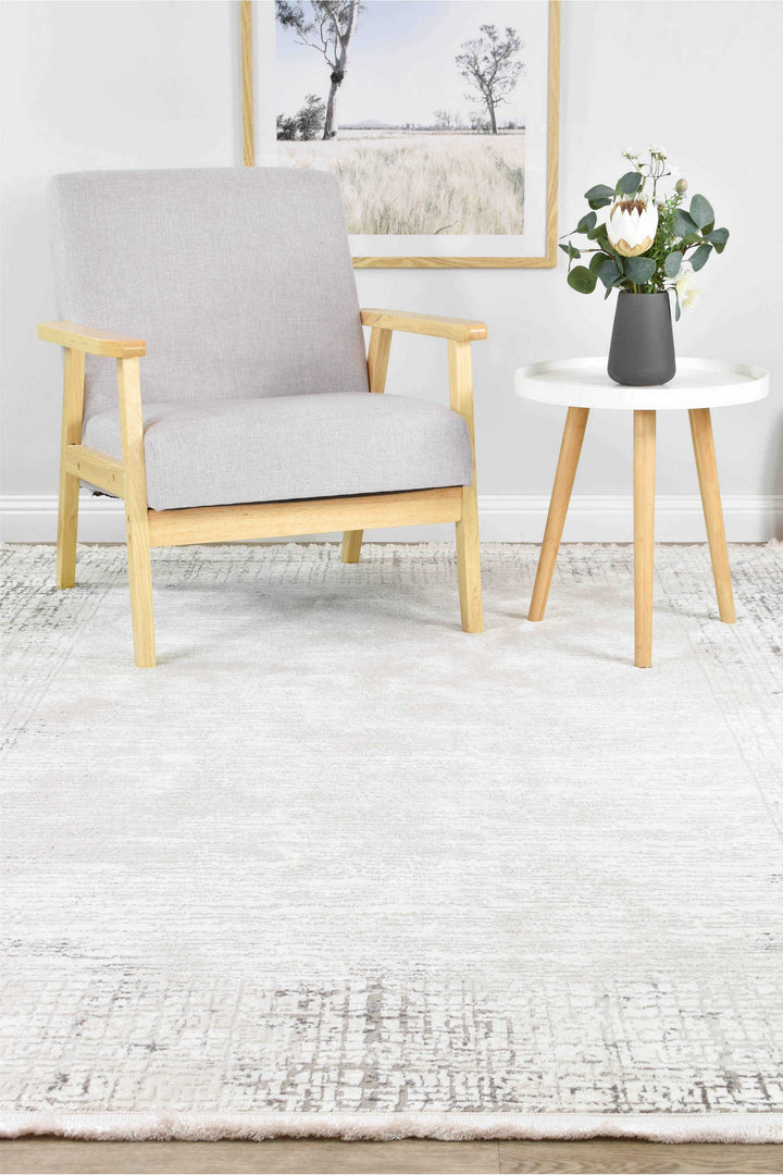 Lyonesse 25420A Beige Bravado