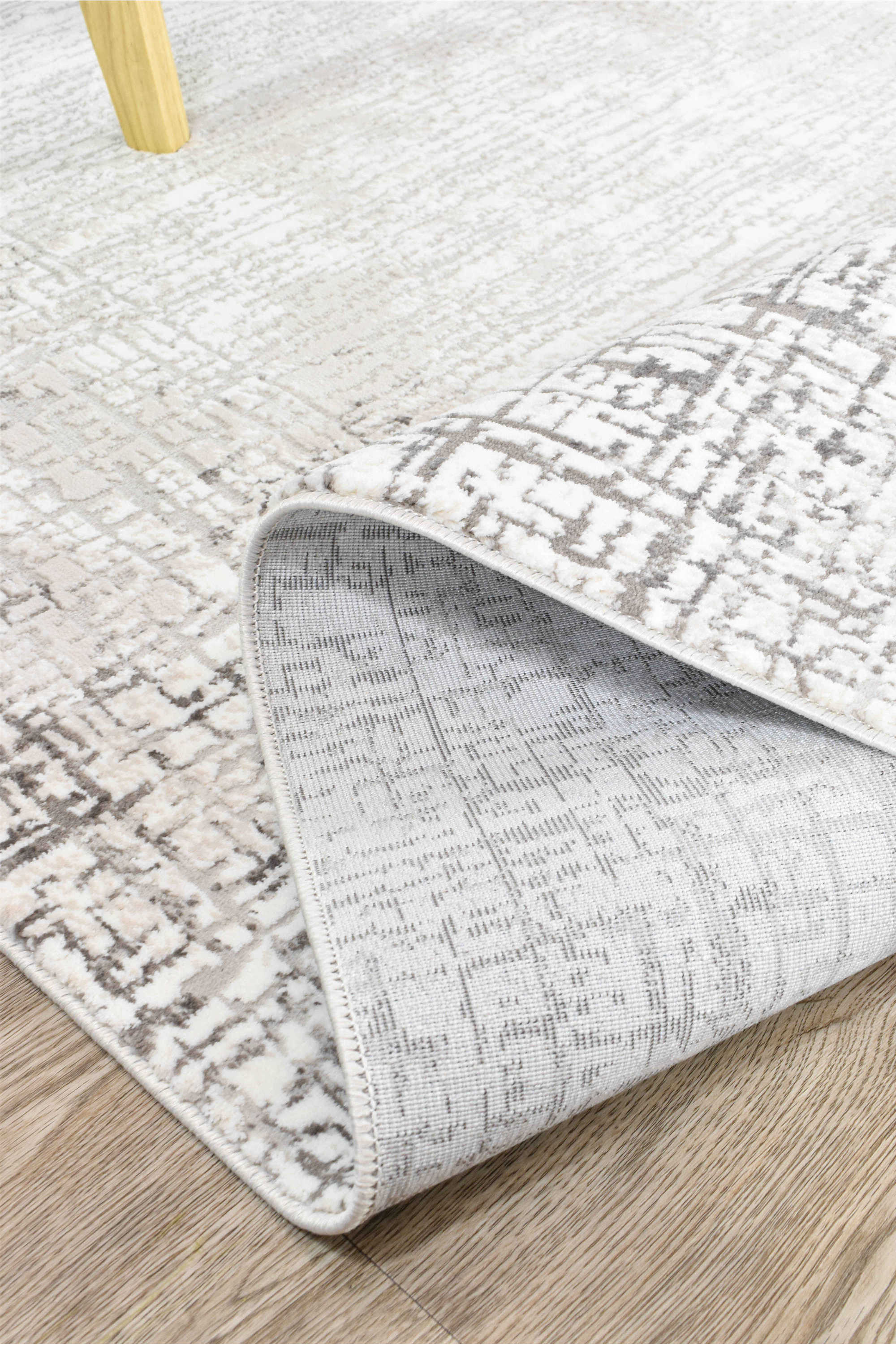 Lyonesse 25420A Beige Bravado