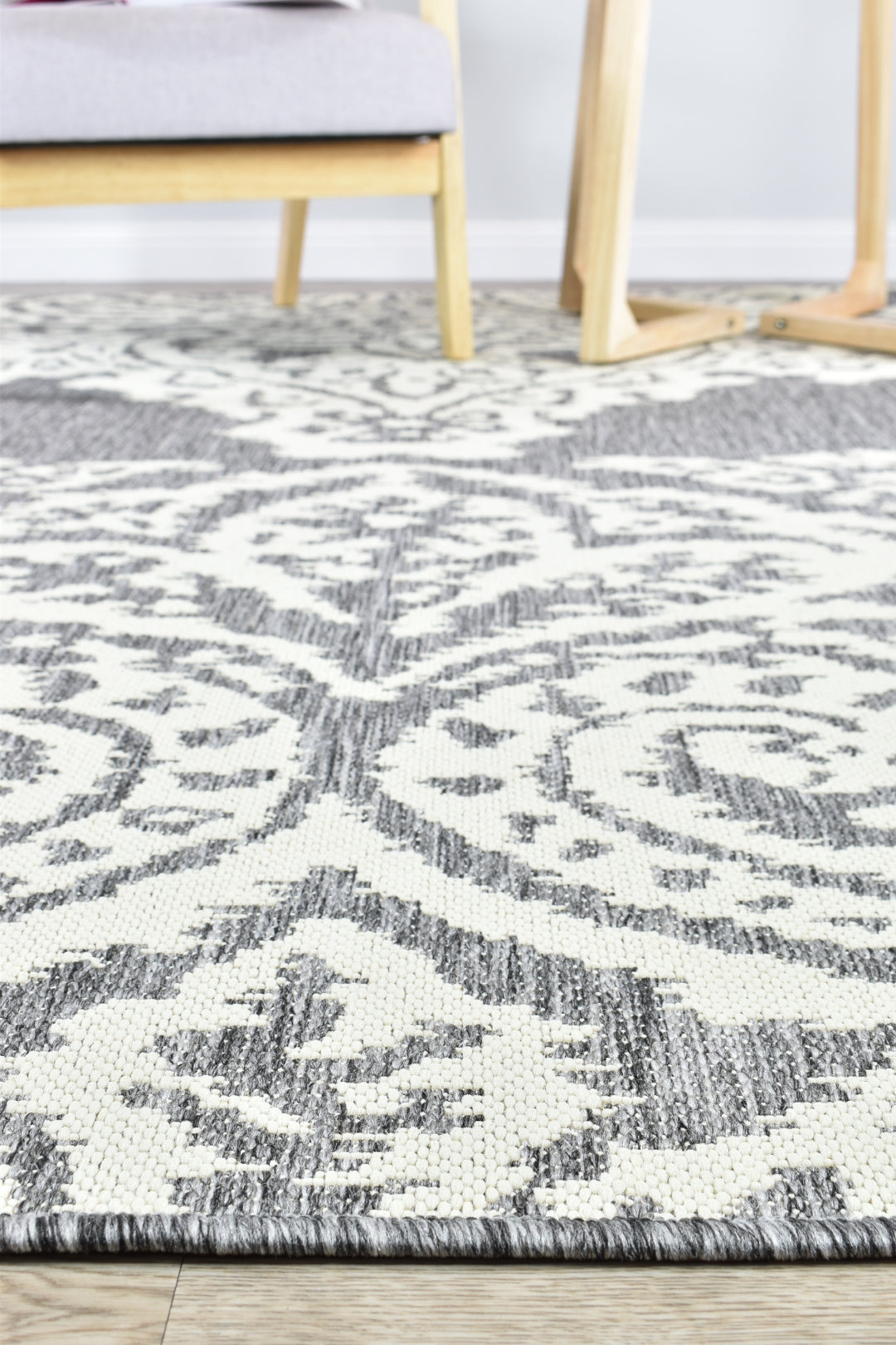 Long Island Grey Cream Rug 5605-GU6E