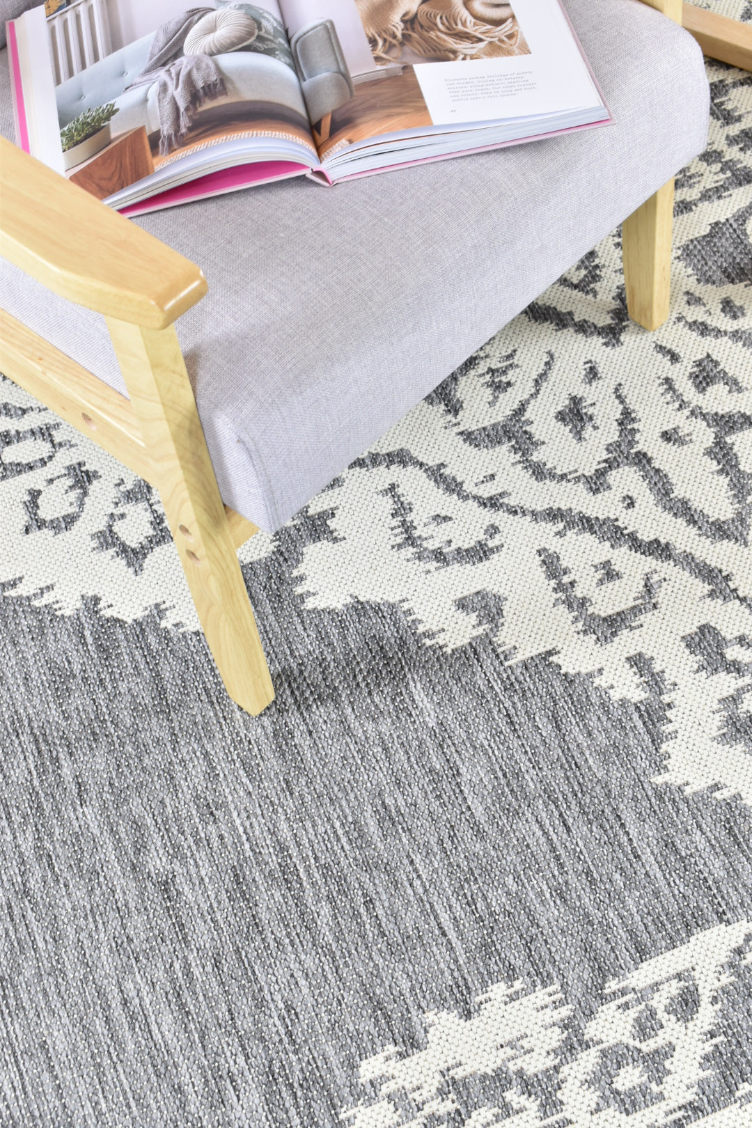 Long Island Grey Cream Rug 5605-GU6E