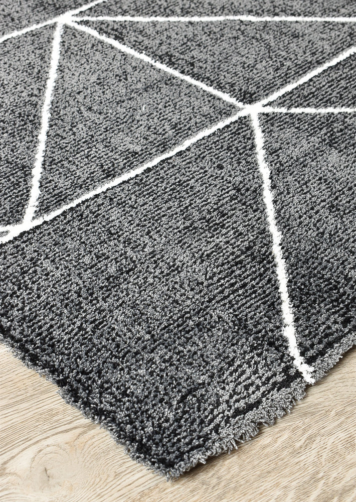 Maya Black Rug 63252-930
