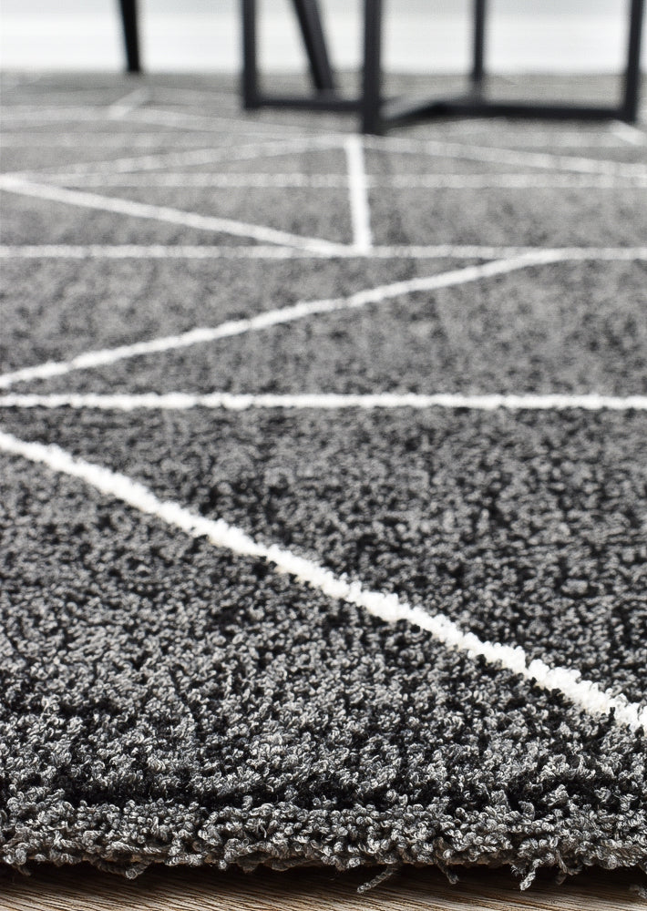 Maya Black Rug 63252-930