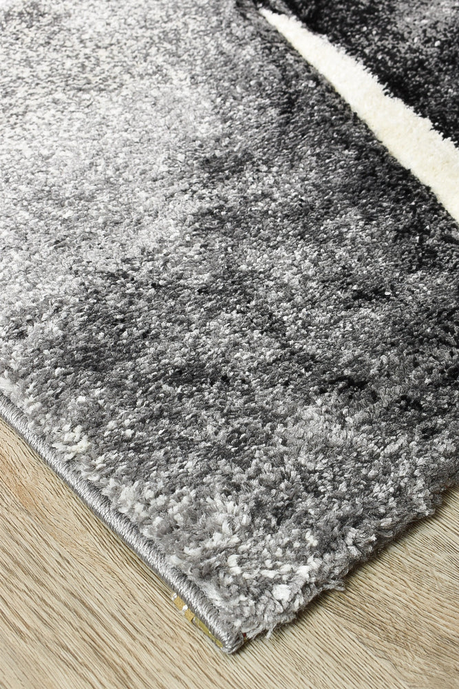 Millard 37 Dark Grey White Rug