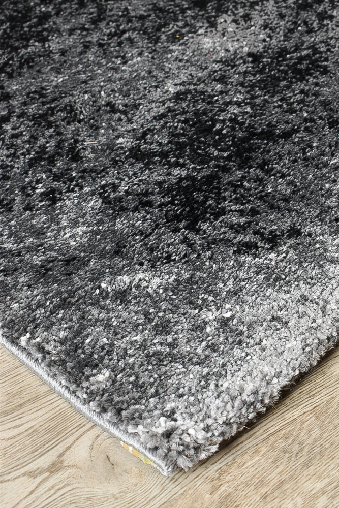 Millard 37 Dark Grey White Rug