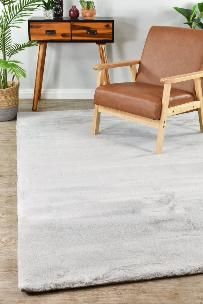Plush Light Grey Rug