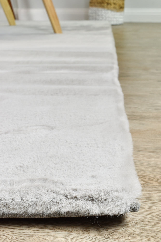 Plush Light Grey Rug