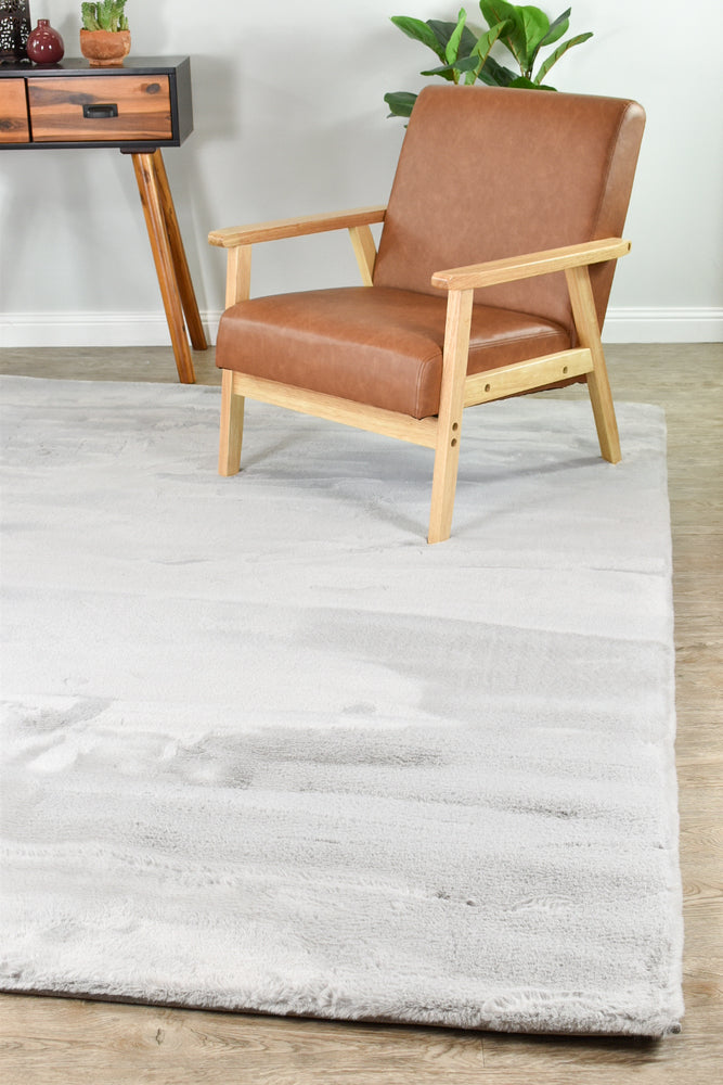 Plush Light Grey Rug